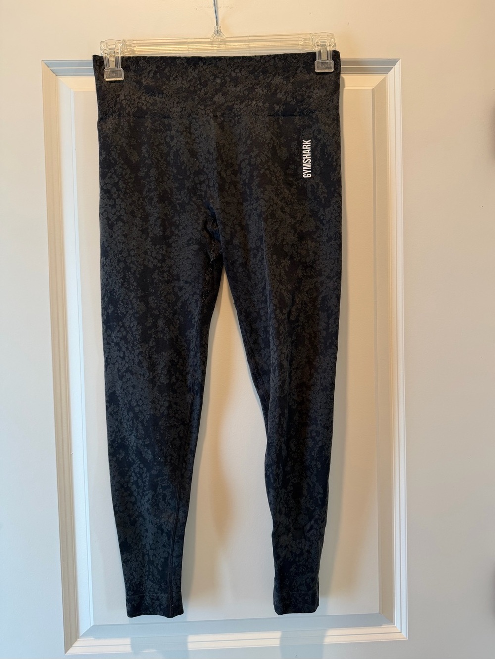 Gymshark Women’s Black Subtle Pattern Leggings